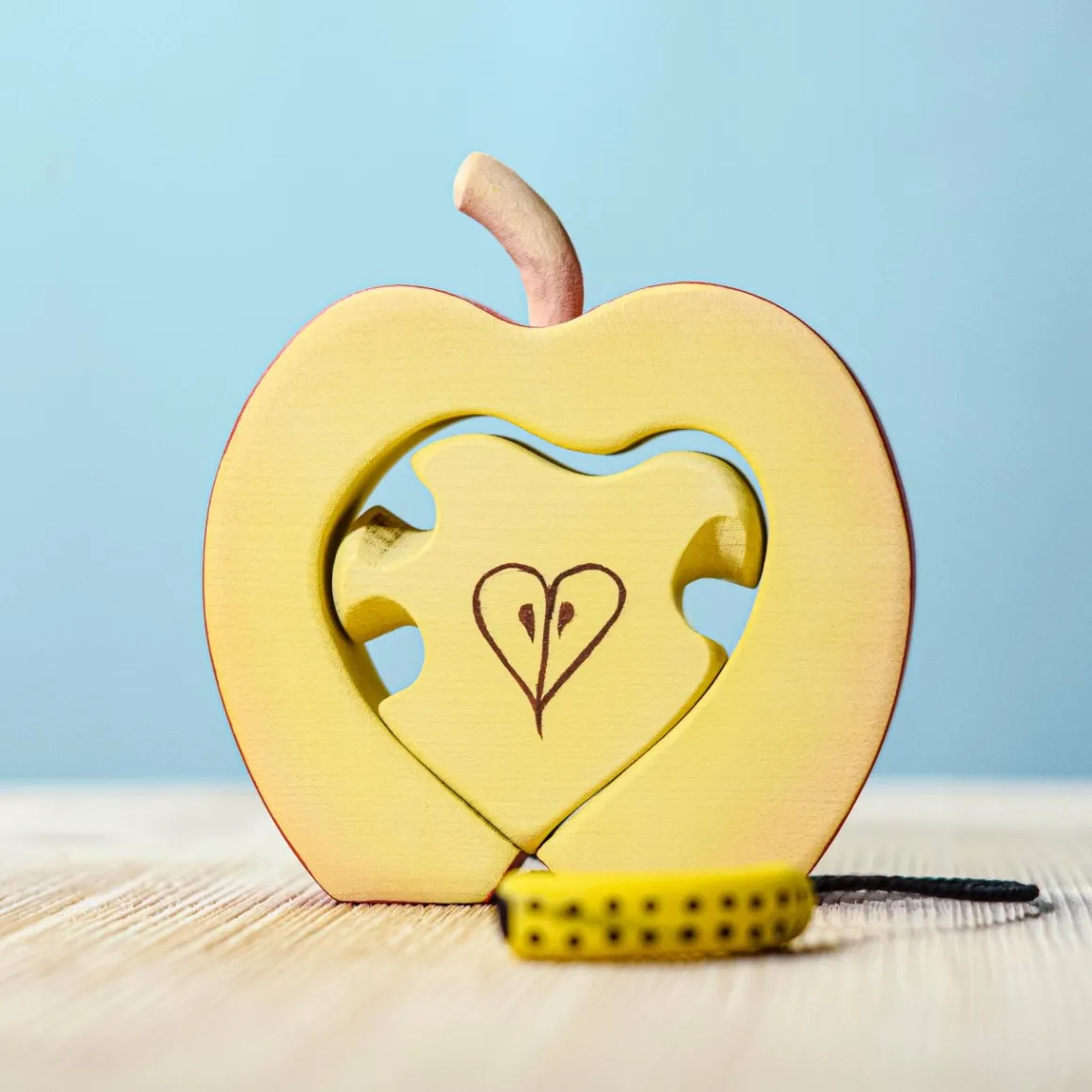 BumbuToys Apple with Worm Online