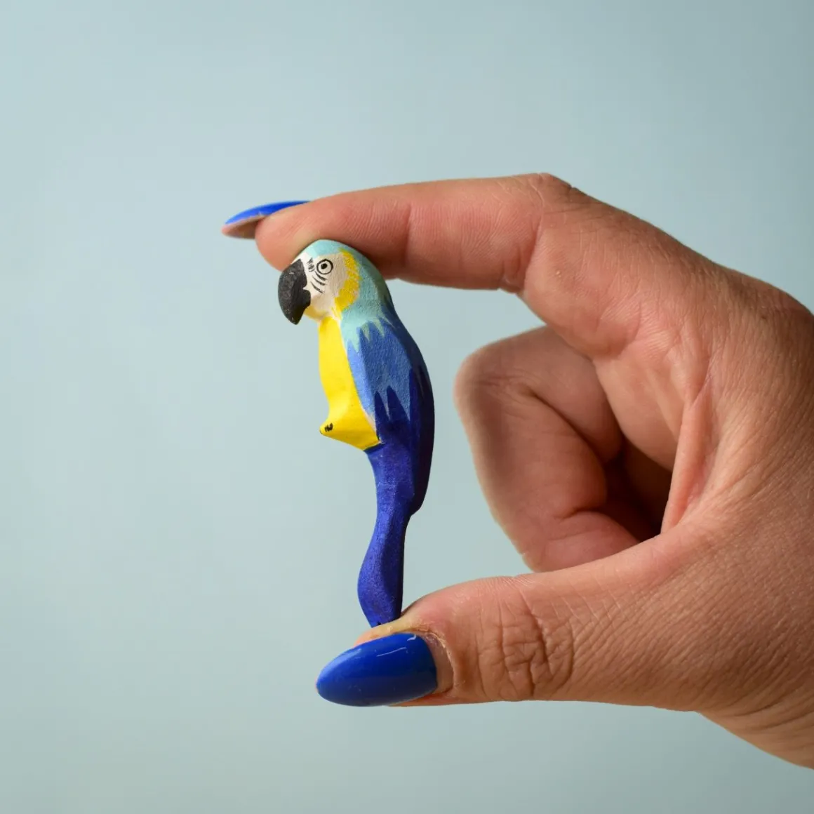 BumbuToys Blue Macaw Parrot Hot
