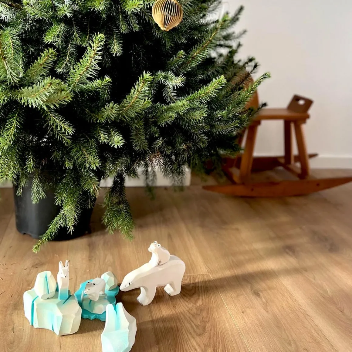 BumbuToys Polar Bear Hot