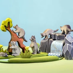 BumbuToys Raccoon Sitting Fashion