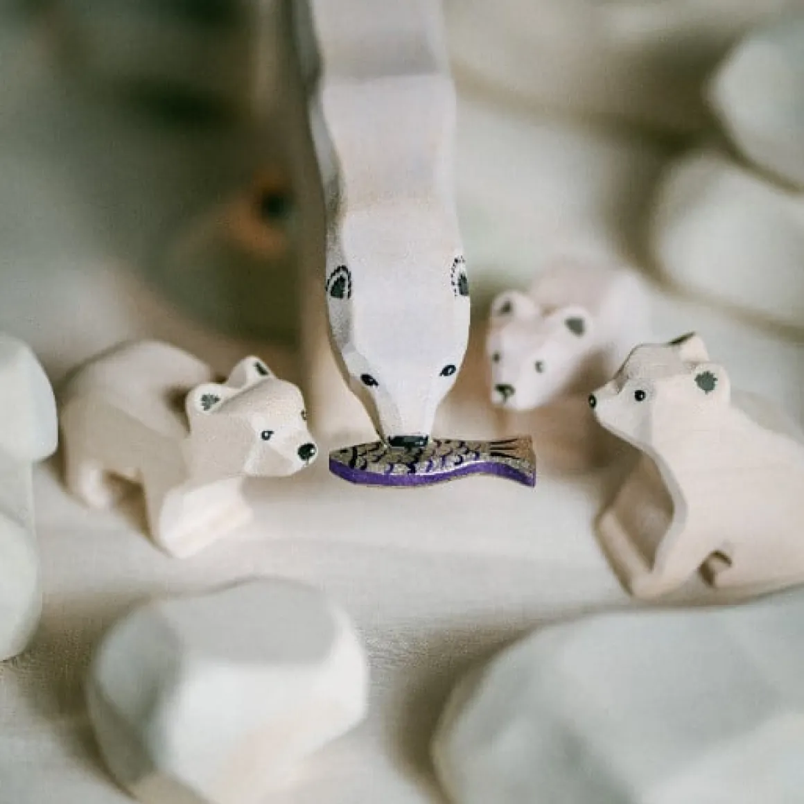 BumbuToys Small Polar Bear Best