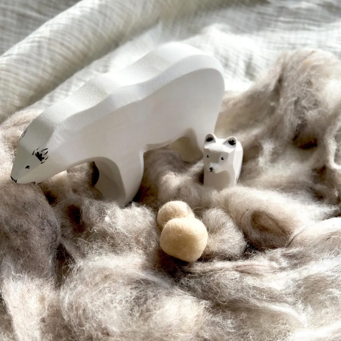 BumbuToys Small Polar Bear Best