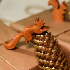 BumbuToys Squirrel Running Fashion