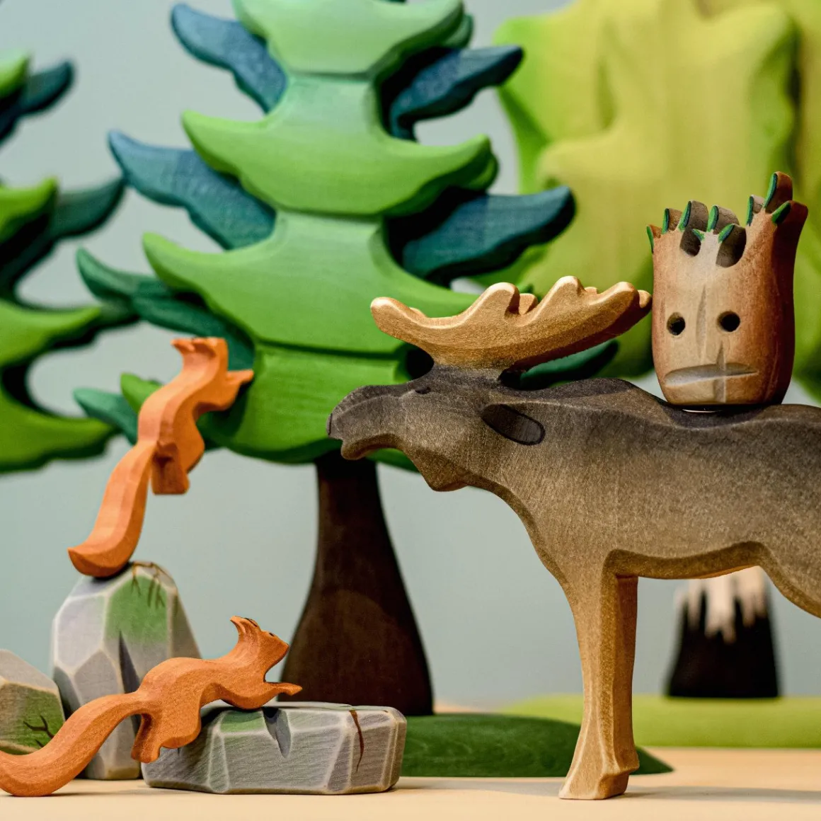 BumbuToys Squirrel Running Fashion