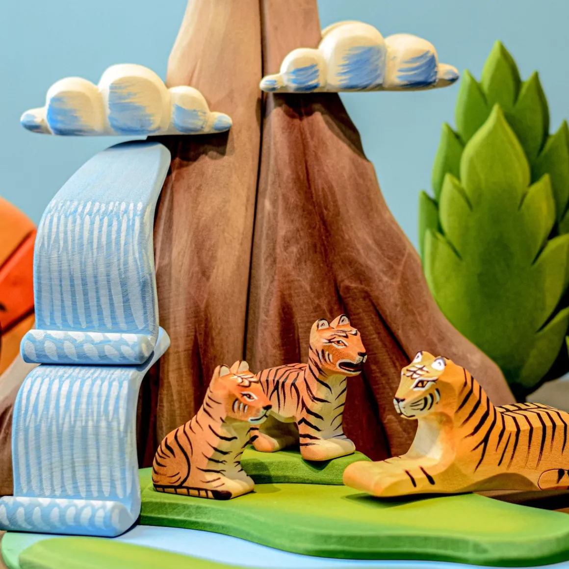 BumbuToys Tiger Lying Sale