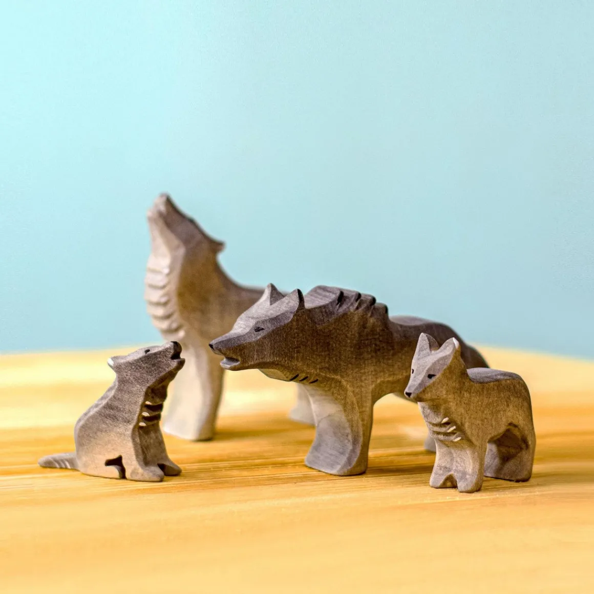 BumbuToys Wolf Cub Online